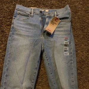 Levi’s skinny jeans